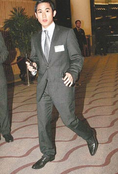 从德甲到英超!亚洲前辈走出3条路 张玉宁复制谁“开云电竞app下载安装”(图1) 开云电竞